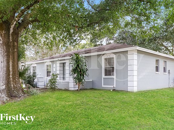 2nd image of 802 Briarcliff Dr