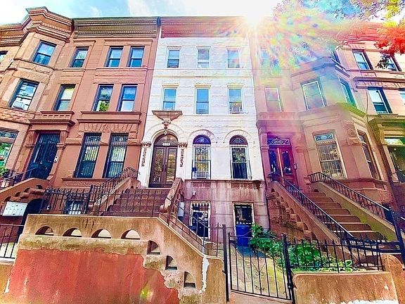 2nd image of 268 Hancock St #3F