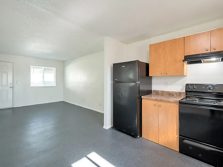 2234 W Hazelwood St — Photo 12