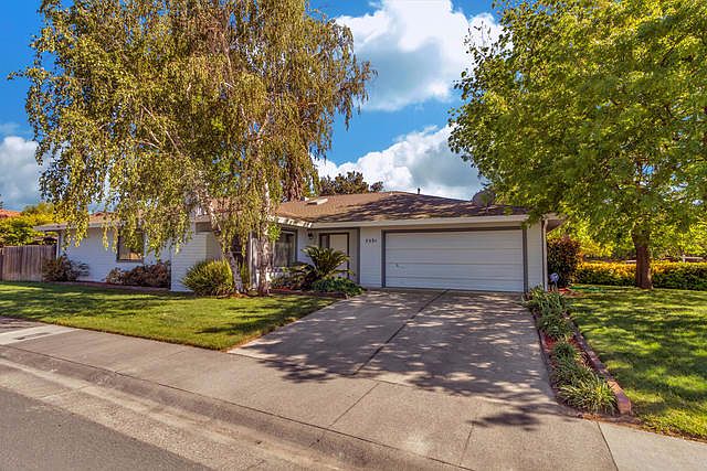 1st image of 7531 S Land Park Dr
