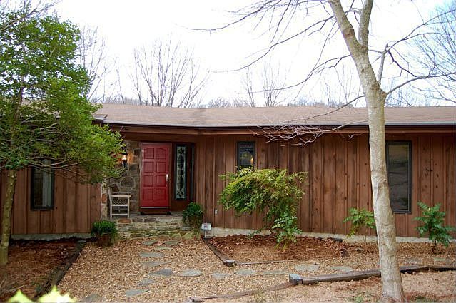 1st image of 138 Palisades Dr