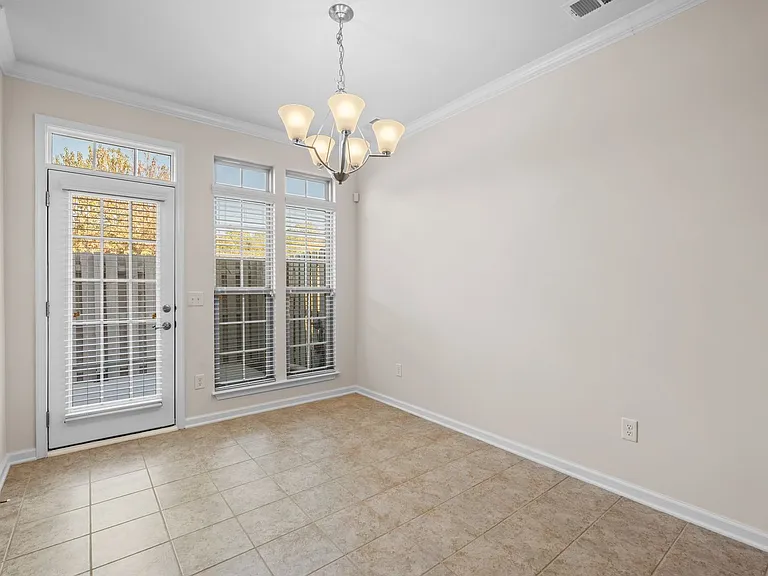 453 Christiane Way — Photo 11