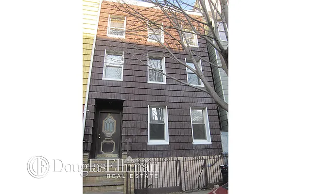 Sold by Douglas Elliman | media 24