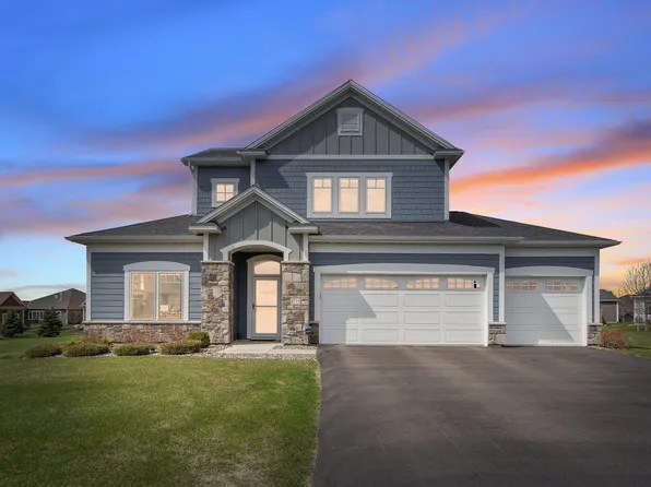 8715 Upper 9th Pl N, Lake Elmo, MN 55042