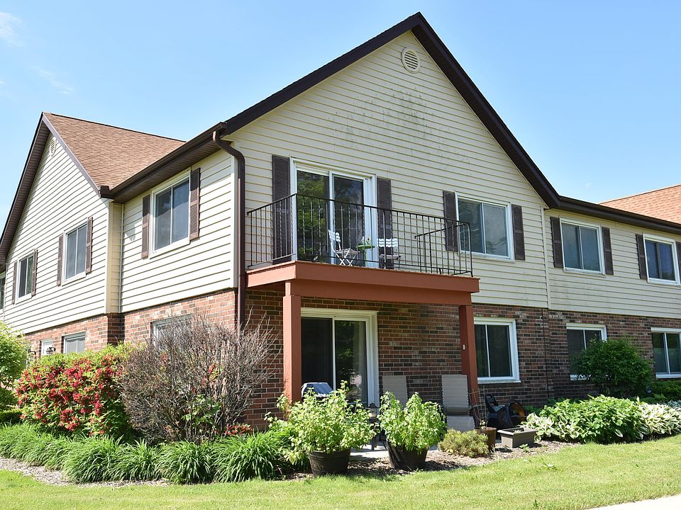 1st image of 10640 N Ivy Ct Unit 9
