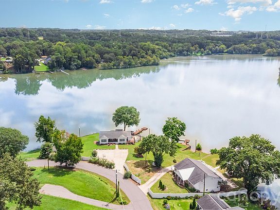 3rd image of 230 River Loop Rd