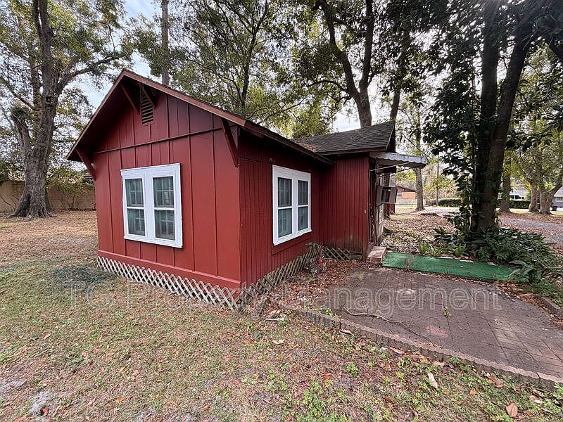 1st image of 5691 Akra Ave