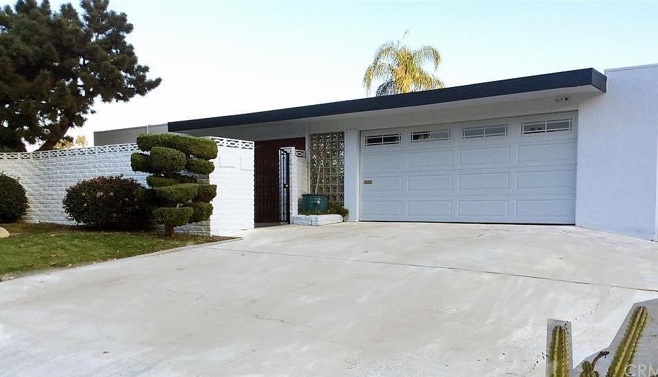 1st image of 31802 Isle Royal Dr
