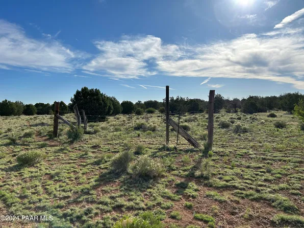 0 Off Pumphouse Rd, Peach Springs, AZ 86434