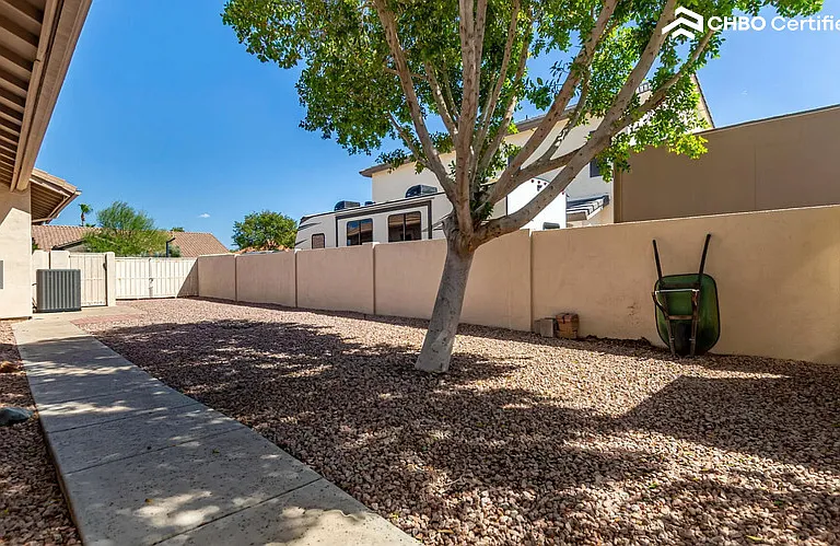 6445 W Fullam St — Photo 6