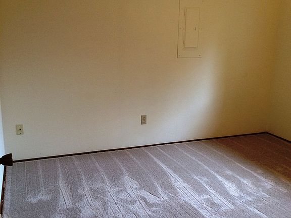 4th image of 9820 Lawndale Ave SW