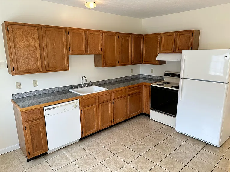 141 Beach St #1 — Photo 5