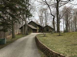 8780 Golfside Ct, Shepherd, MI 48883