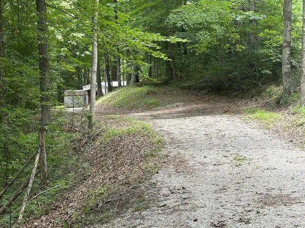 5970 Rocky Point Rd, Cookeville, TN 38506