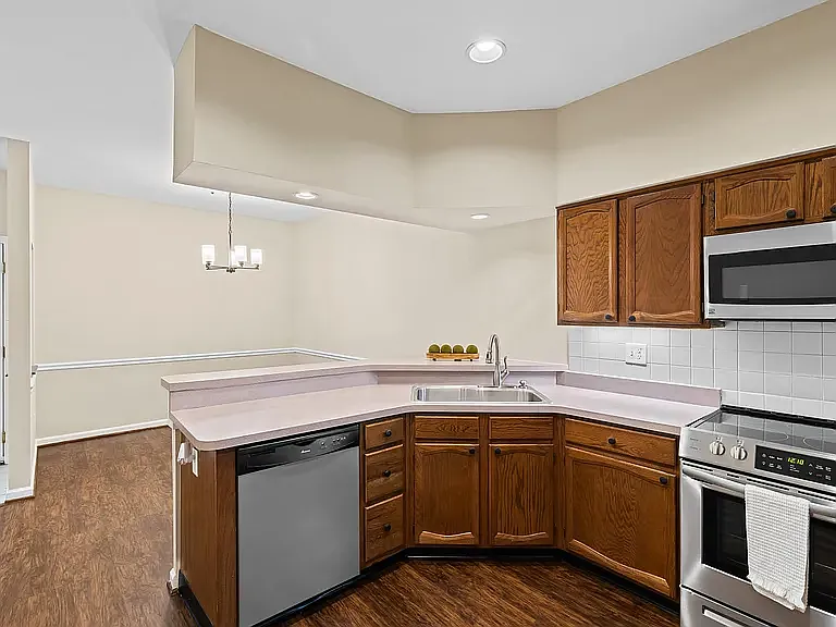 2702 Summerview Way #103 — Photo 6