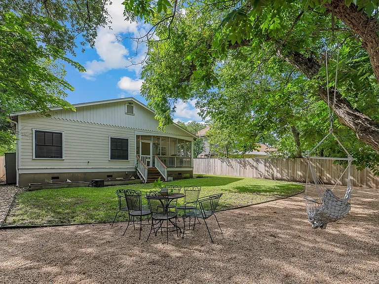 3305 Harris Park Ave — Photo 35