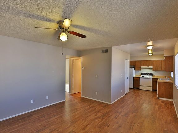 5th image of 13021 N 21st Pl APT 4