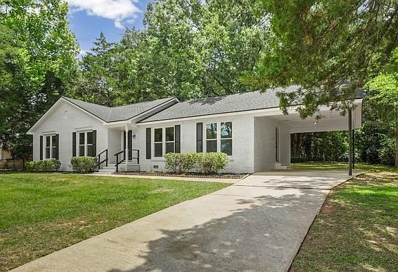 3rd image of 206 Raintree Dr