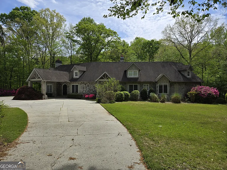 1256 Olde Lexington Rd — Photo 2