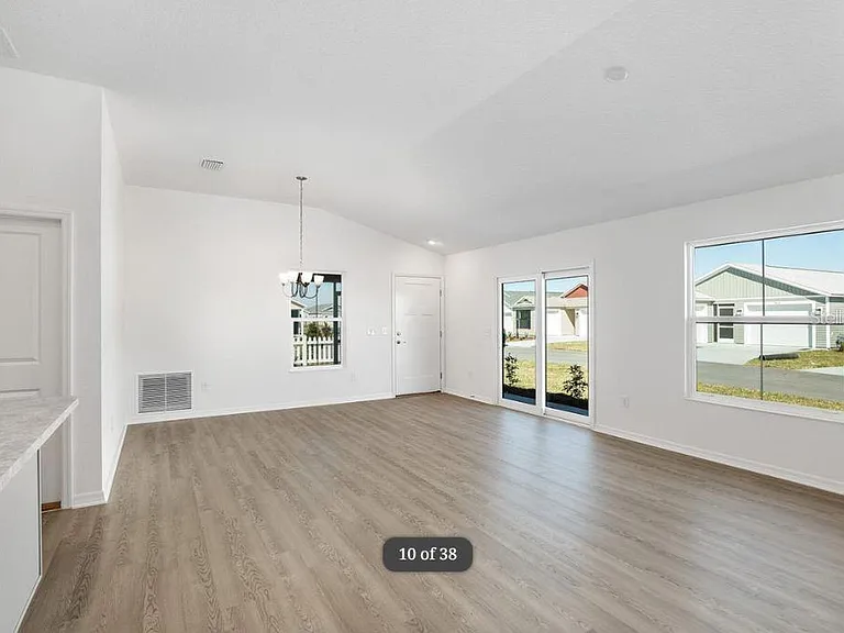 1746 Brody Ct — Photo 9
