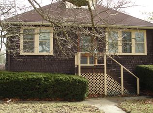 206 N Charleton St, Willow Springs, IL 60480