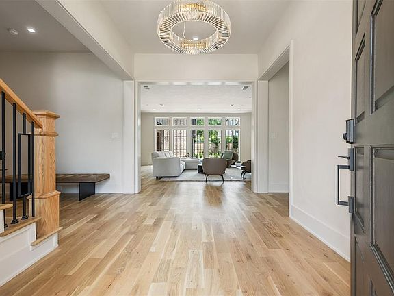 4th image of 606 Pinehaven Dr