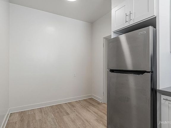 3rd image of 80 7th Ave #11J
