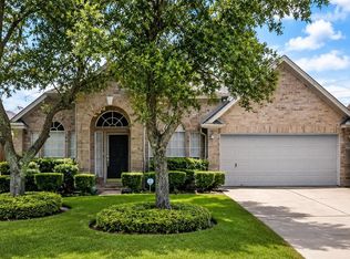 4602 W Thunderwood Cir, Fresno, TX 77545