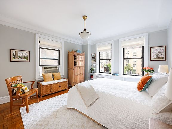 3rd image of 875 W End Ave APT 6E