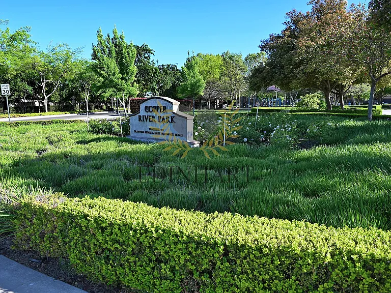 1439 E Via Albero Dr — Photo 46