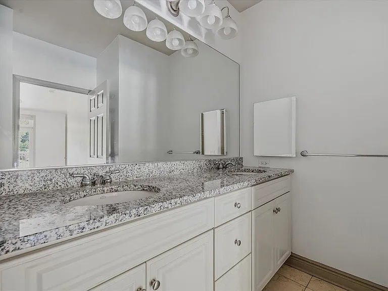 7400 River Rd #217 — Photo 12