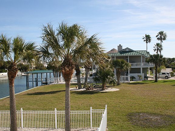 4th image of 275 Barrataria Dr.