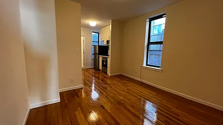 Rented by HOLTON REAL ESTATE INC.