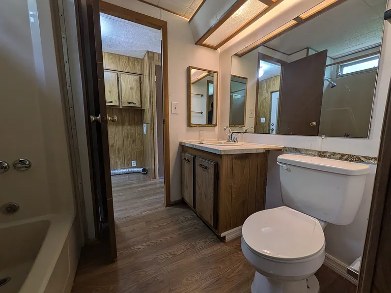 4517 Desoto Rd — Photo 9