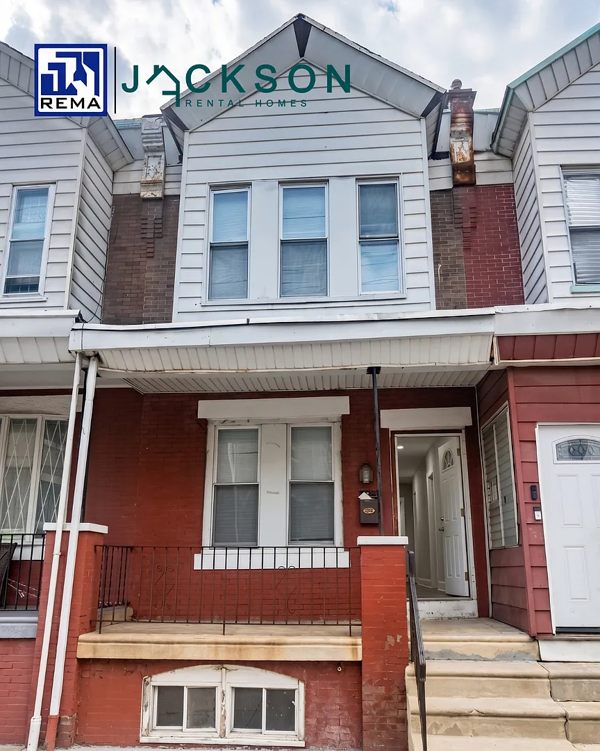 846 S Alden St, — Photo 1