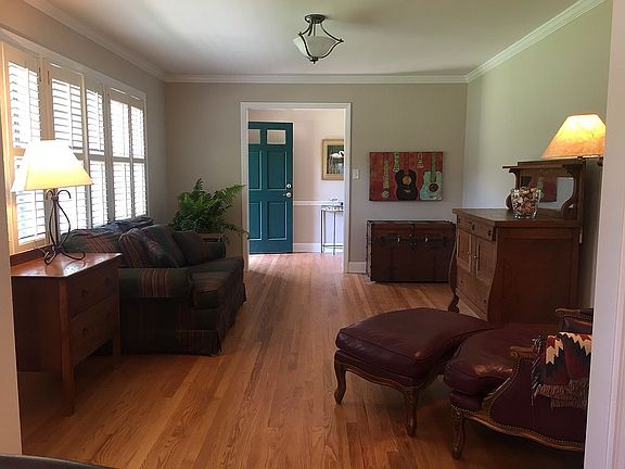 3rd image of 27 Robert E Lee Dr