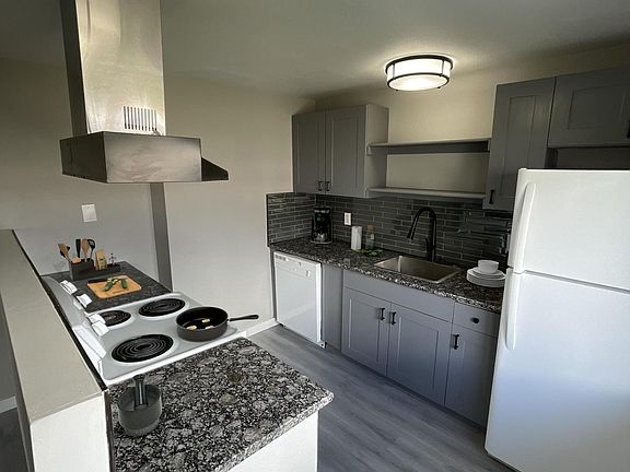 3rd image of 1609 E 34th St #A