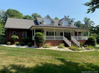 147 Hunters Ridge Ln, Statesville, NC 28625