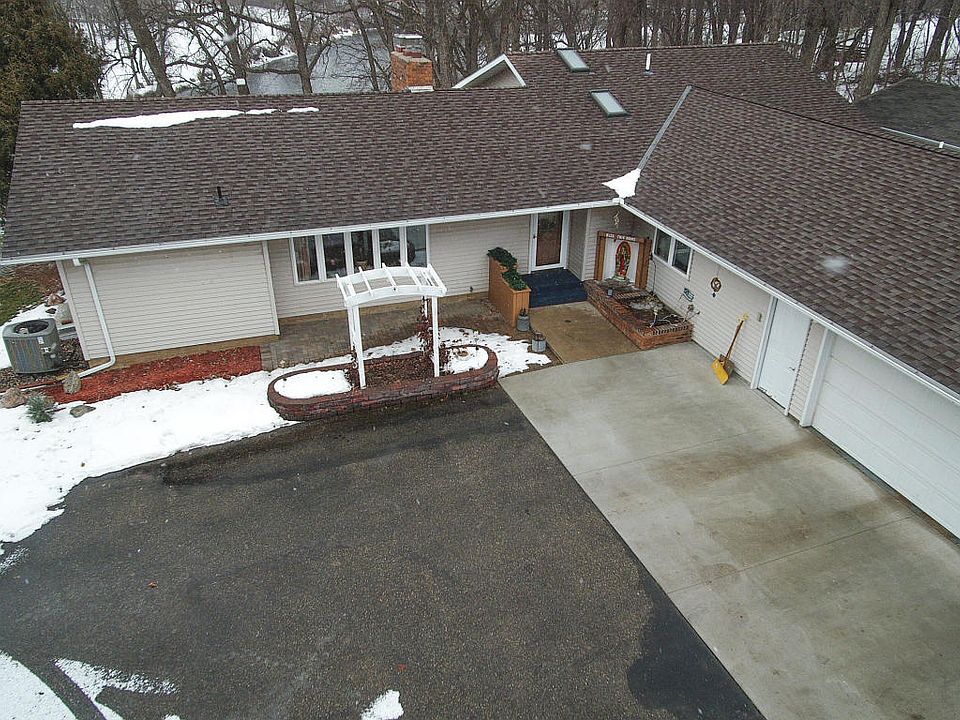 1st image of 21903 River Oaks Dr