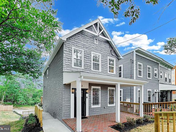 3rd image of 2553 Alabama Ave SE