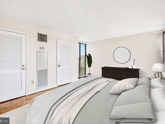 3rd image of 2100 Washington Ave APT 9B