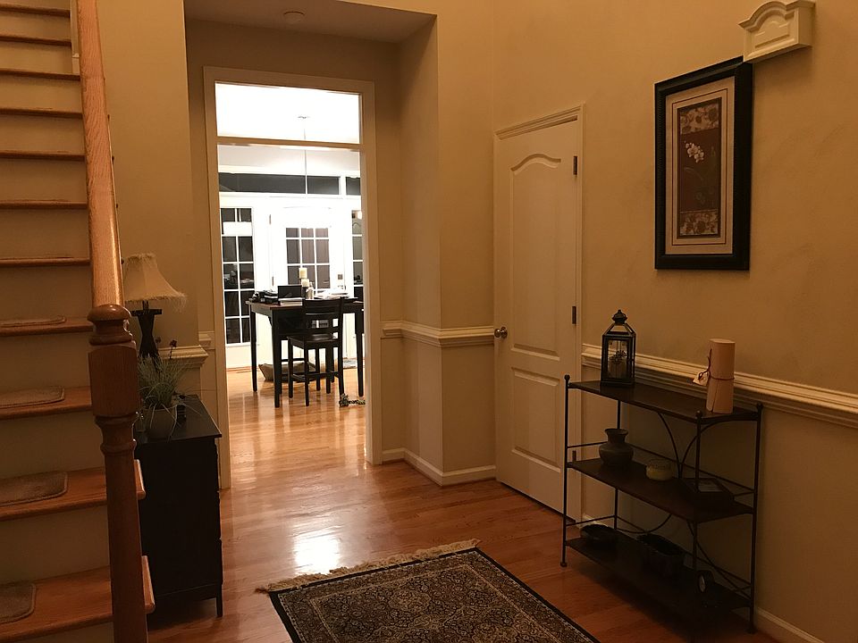 1st image of 2714 Matthew Dr