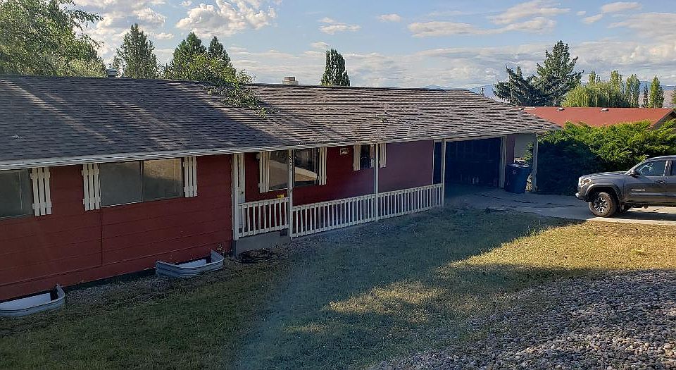1st image of 803 Whitaker Dr