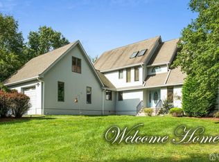 49 Brookside Rd, Millstone Township, NJ 08510