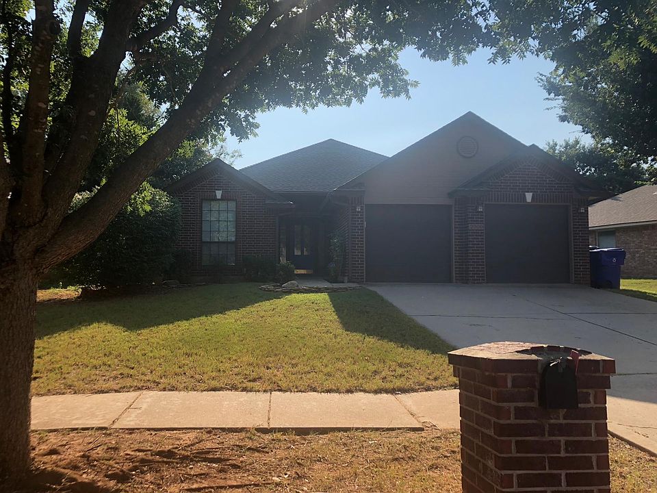 1st image of 2900 Weymouth Way