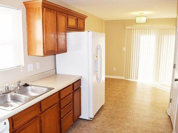 5th image of 15489 Sandlands Cir