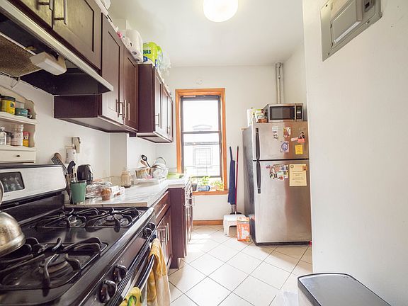 2nd image of 359 Saint Johns Pl APT 7