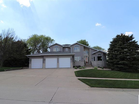 2nd image of 1535 Schafer Ave