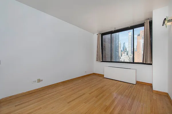 Rented by Keller Williams NYC | media 10