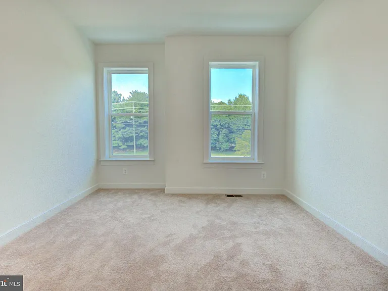 16108 Frederick Rd — Photo 25